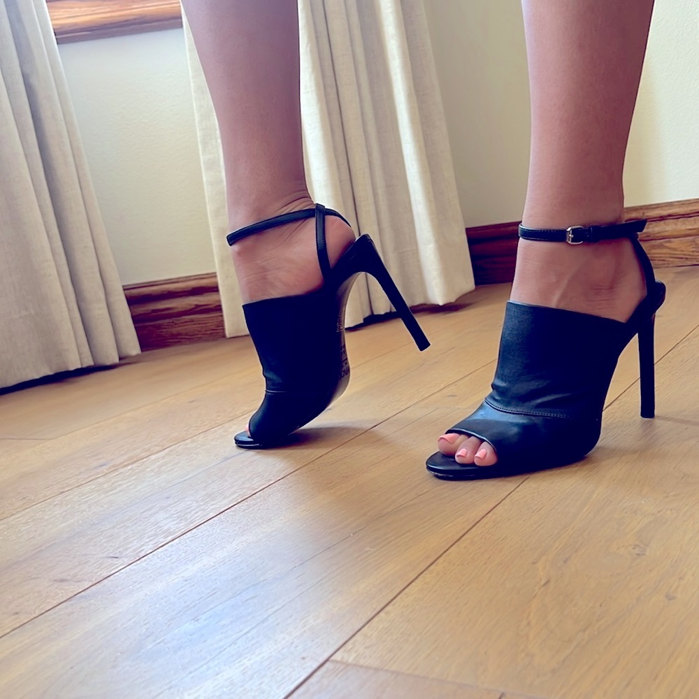 Beautiful  black  leather heels for petite classy ladies